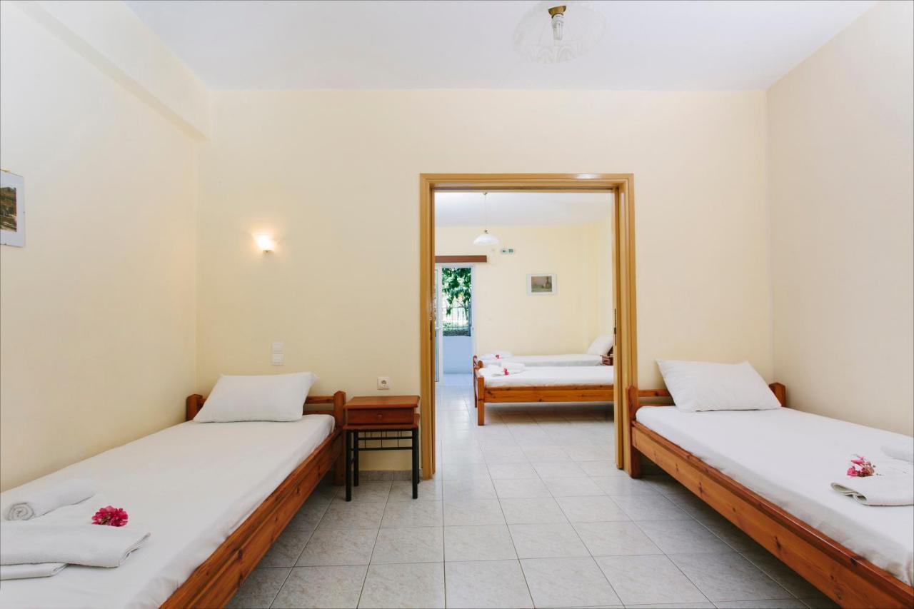 Hotel Loula Rooms And Apartments Kaména Voúrla Eksteriør bilde
